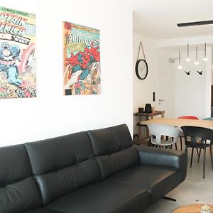 Marvel-Apartment - Fuer Freunde & Familien, Stadtnah, Parkplatz, E-Ladestation, Gitterbox Fuer Fahrraeder, Fitnessstudio, Digitale Gaestemappe Mit Restaurant- Und Unternehmenstipps